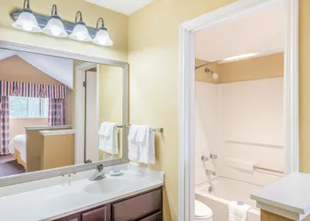 Hawthorn Extended Stay by Wyndham Dayton hotel thumbnail 5
