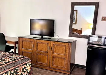 Executive Inn hotel thumbnail 8