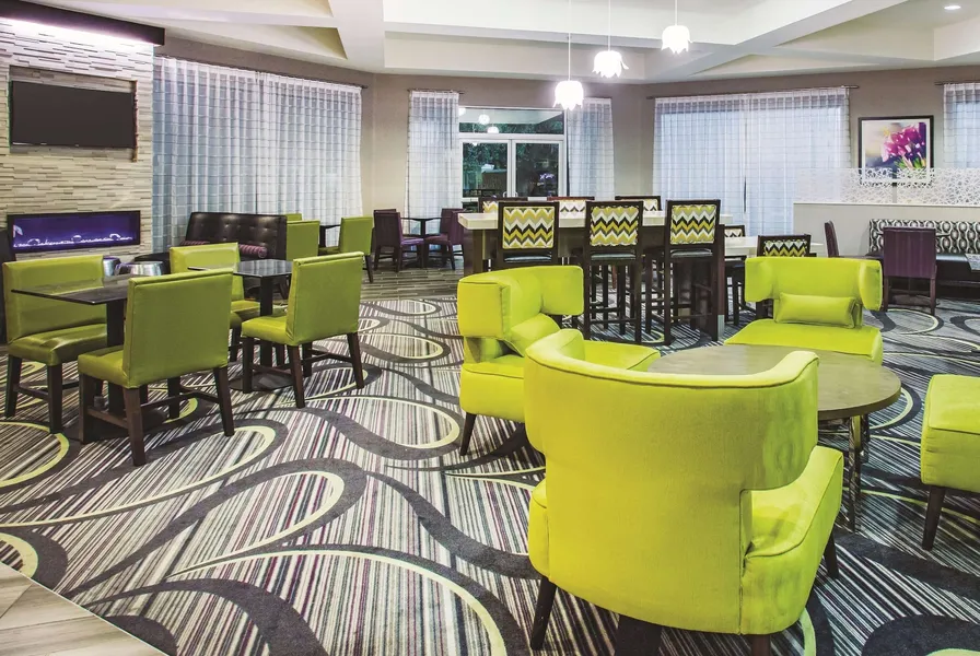 La Quinta Inn & Suites by Wyndham Las Vegas Summerlin Tech hotel detail image 2