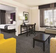 La Quinta Inn & Suites by Wyndham Las Vegas Summerlin Tech hotel detail image 7