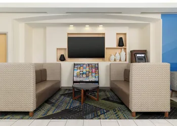 Holiday Inn Express & Suites Las Vegas SW - Spring Valley by IHG hotel thumbnail 3