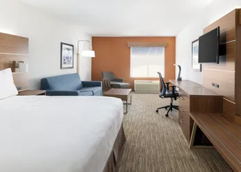 Holiday Inn Express & Suites Las Vegas SW - Spring Valley by IHG hotel thumbnail 5