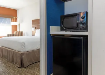 Holiday Inn Express & Suites Las Vegas SW - Spring Valley by IHG hotel thumbnail 7