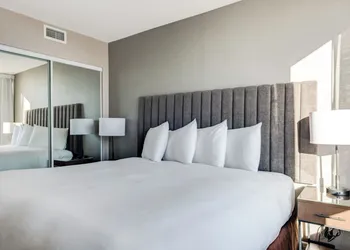 Carmana Hotel & Suites hotel thumbnail 5