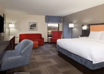 Hampton Inn Charleston-Southridge hotel thumbnail 5