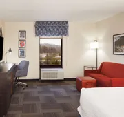 Hampton Inn Charleston-Southridge hotel detail image 7