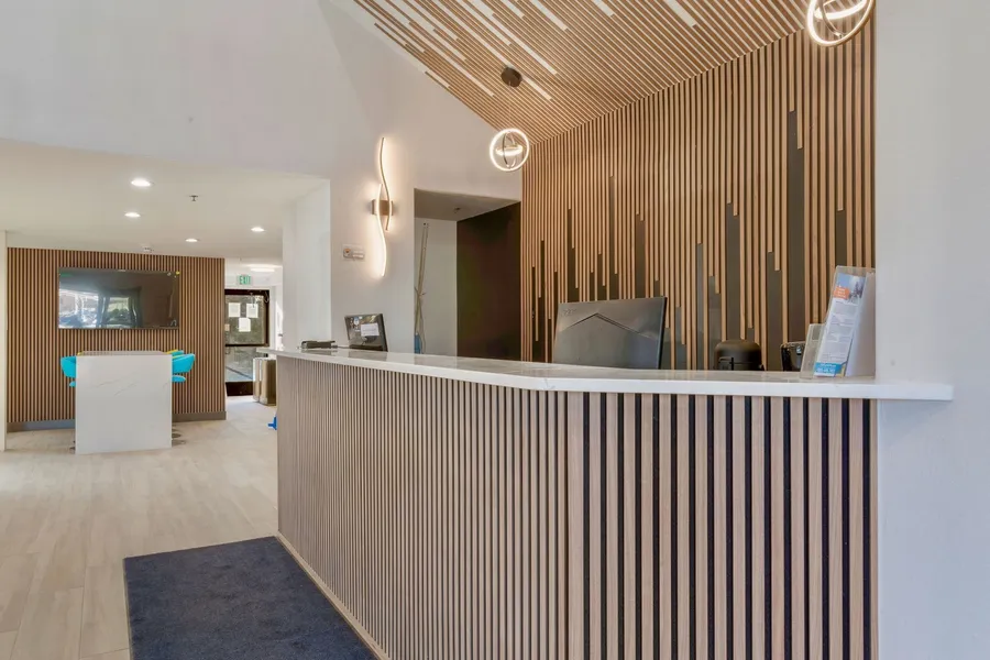 Days Inn by Wyndham Thornton hotel detail image 2