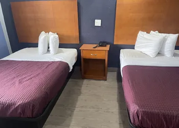 Americas Best Value Inn Savannah hotel thumbnail 5