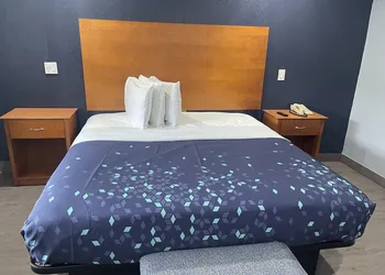Americas Best Value Inn Savannah hotel thumbnail 7