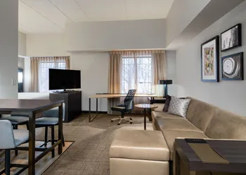 Residence Inn by Marriott Chicago Oak Brook hotel thumbnail 3