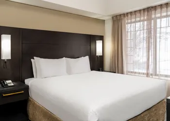 Residence Inn by Marriott Chicago Oak Brook hotel thumbnail 4