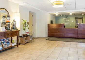 Quality Inn Flamingo hotel thumbnail 3