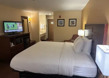 Americas Best Value Inn St. Robert hotel thumbnail 3