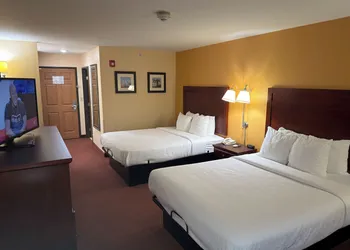 Americas Best Value Inn St. Robert hotel thumbnail 7