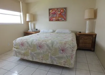 Holiday Isle Yacht Club hotel thumbnail 3