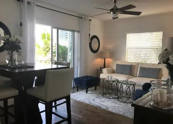 Holiday Isle Yacht Club hotel thumbnail 8