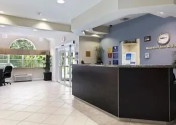 Microtel Inn & Suites by Wyndham Brooksville hotel thumbnail 4
