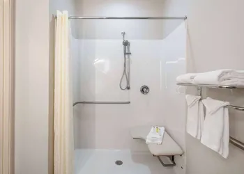 Microtel Inn & Suites by Wyndham Brooksville hotel thumbnail 6