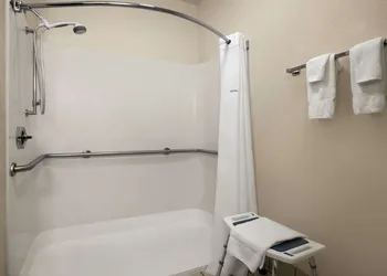 Days Inn & Suites by Wyndham Romeoville hotel thumbnail 6