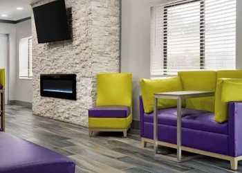 La Quinta Inn by Wyndham Birmingham - Inverness hotel thumbnail 3