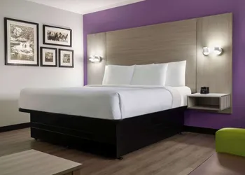 La Quinta Inn by Wyndham Birmingham - Inverness hotel thumbnail 6