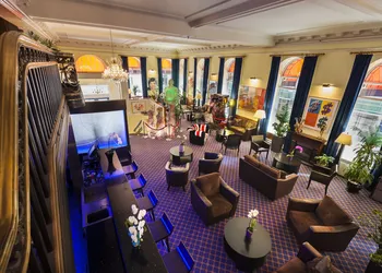 LHotel Montreal hotel thumbnail 3