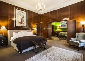 LHotel Montreal hotel thumbnail 7
