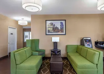 Comfort Inn Gurnee near Six Flags hotel thumbnail 2