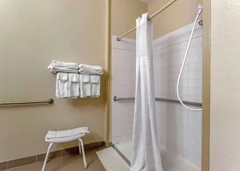 Comfort Inn Gurnee near Six Flags hotel thumbnail 7