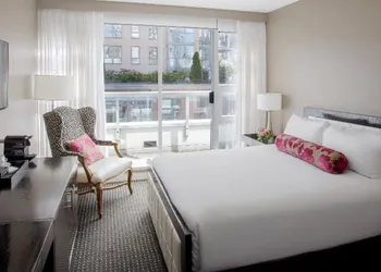 OPUS Hotel Vancouver hotel thumbnail 6