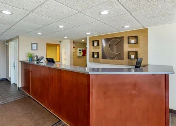 Comfort Inn & Suites Jackson - West Bend hotel thumbnail 2