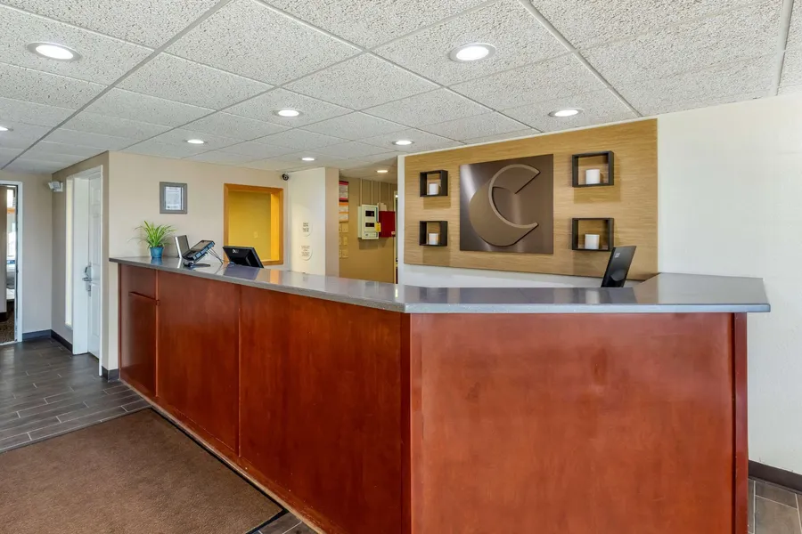 Comfort Inn & Suites Jackson - West Bend hotel detail image 2