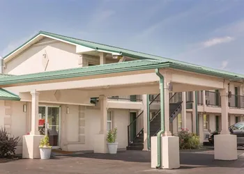 Rodeway Inn hotel thumbnail 4