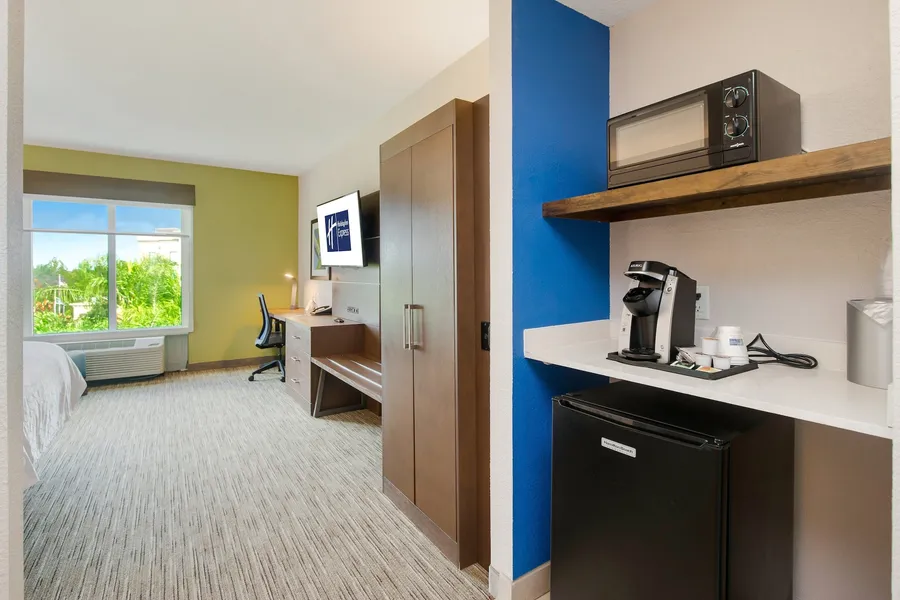 Holiday Inn Express Hotel & Suites Orlando - Apopka by IHG hotel detail image 6