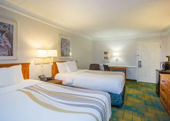 La Quinta Inn by Wyndham Norfolk Virginia Beach hotel thumbnail 7