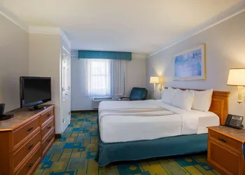 La Quinta Inn by Wyndham Norfolk Virginia Beach hotel thumbnail 8