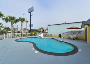 Americas Best Value Inn St. George, SC hotel thumbnail 6