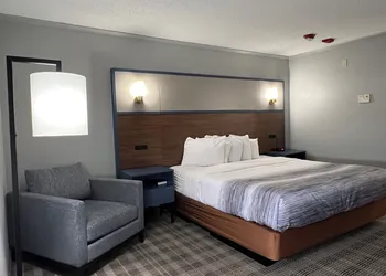 AmericInn by Wyndham Glendale/Milwaukee hotel thumbnail 5