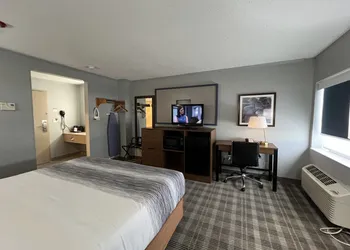 AmericInn by Wyndham Glendale/Milwaukee hotel thumbnail 6