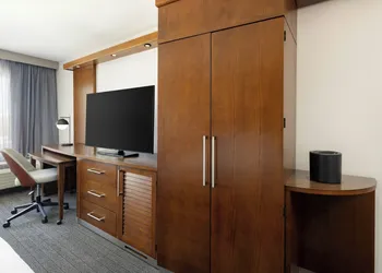 Courtyard by Marriott Los Angeles Woodland Hills hotel thumbnail 4