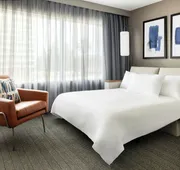 Courtyard by Marriott Los Angeles Woodland Hills hotel detail image 7