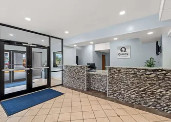 Quality Inn & Suites Biloxi - Ocean Springs hotel thumbnail 4