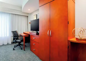 Courtyard by Marriott Dallas Arlington South hotel thumbnail 8