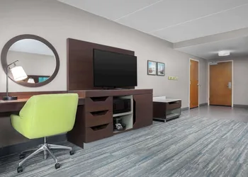 Hampton Inn & Suites ATL-Six Flags hotel thumbnail 5