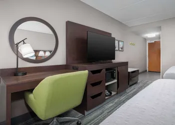 Hampton Inn & Suites ATL-Six Flags hotel thumbnail 7