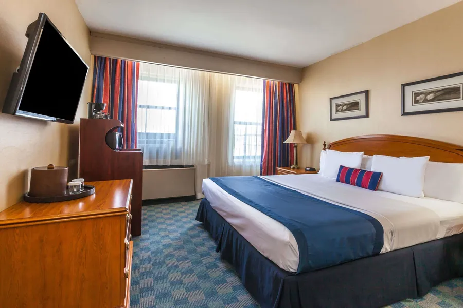Ramada by Wyndham Jersey City hotel detail image 6
