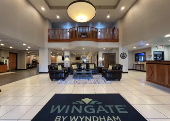 Wingate by Wyndham Coon Rapids hotel thumbnail 2