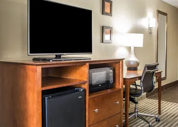 Comfort Inn Hammond I-94 hotel thumbnail 3