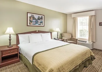Baymont by Wyndham Valdosta at Valdosta Mall hotel thumbnail 7