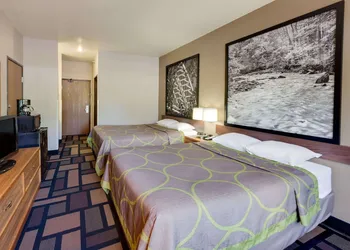 Super 8 by Wyndham Akron S/Green/Uniontown OH hotel thumbnail 7